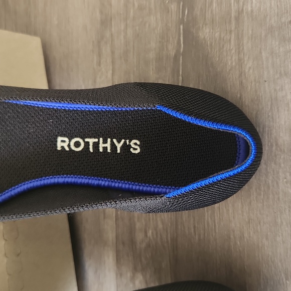 Rothy's black classic pointed flats - Picture 6 of 11